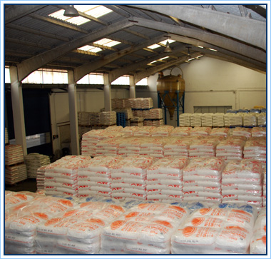 Almac&eacute;n de sal Suescun en Puente la Reina